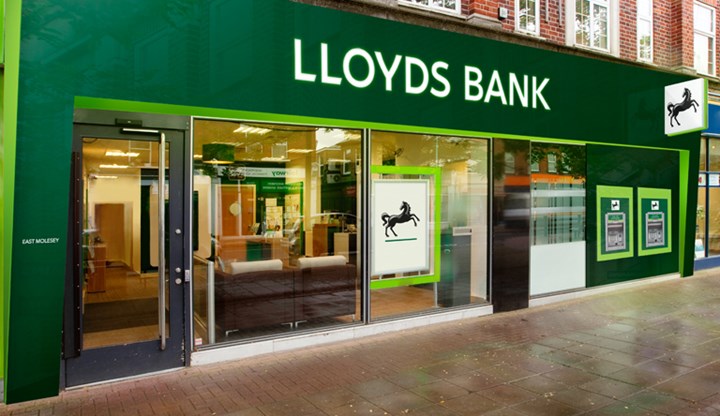 Lloyds bank unequal pay fines Lloyds bank face fines up to £150m